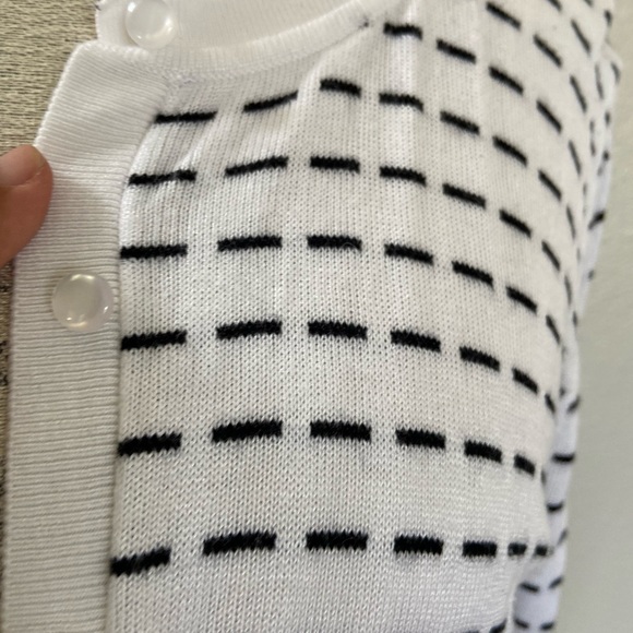 Cable & Gauge cardigan - Picture 2 of 6